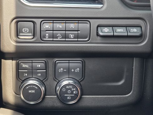 Used 2023 GMC Yukon XL AT4 w/ AT4 Premium Package image 29