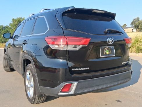 Used 2019 Toyota Highlander Limited AWD/4WD image 3