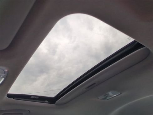 Certified 2025 Hyundai Elantra SEL image 21