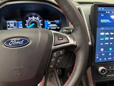 Used 2022 Ford Edge ST-Line w/ Class II Trailer Tow Package AWD/4WD image 25
