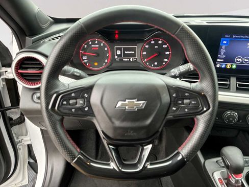 Used 2024 Chevrolet Trax RS w/ Driver Confidence Package image 10