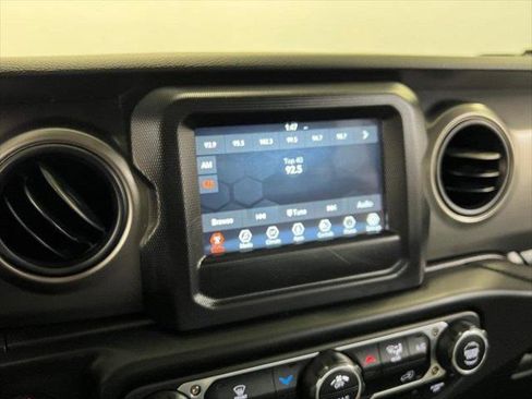 Certified 2023 Jeep Gladiator Sport image 27