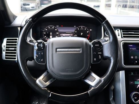 Used 2018 Land Rover Range Rover HSE image 18