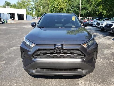 Used 2019 Toyota RAV4 LE AWD/4WD image 5
