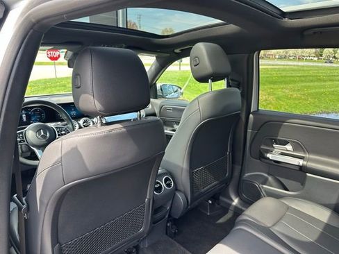 Certified 2022 Mercedes-Benz GLB 250 4MATIC image 19