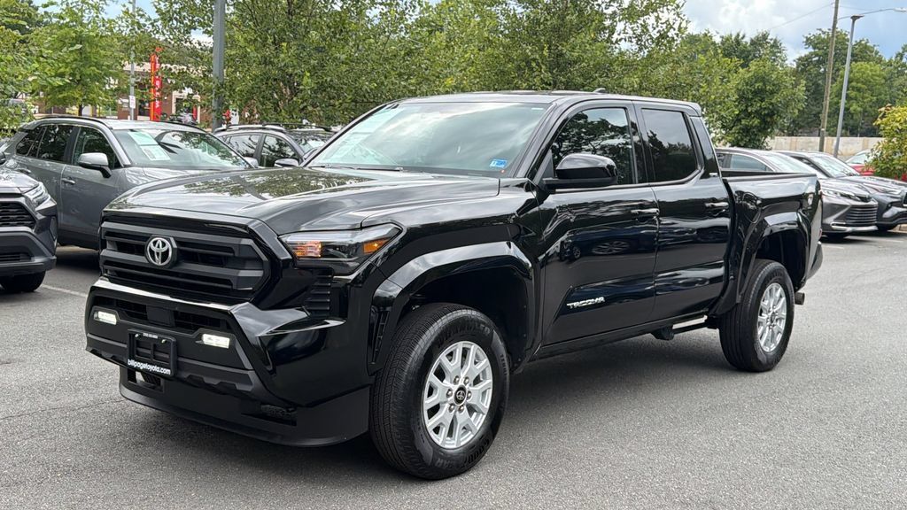 Used 2025 Toyota Tacoma SR5 AWD/4WD image 2