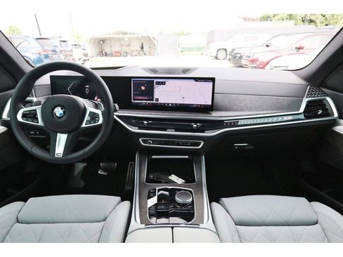 Used 2025 BMW X5 sDrive40i w/ M Sport Package RWD image 11
