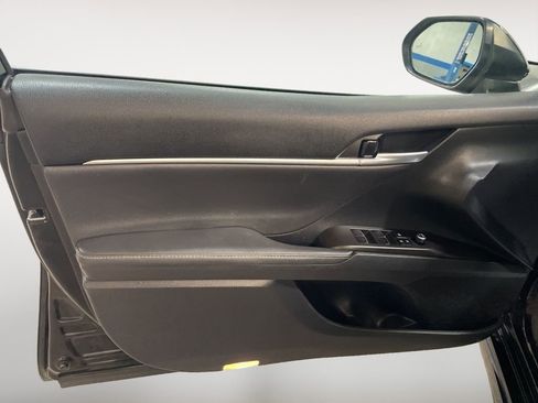 Used 2023 Toyota Camry XSE w/ Navigation Package image 15