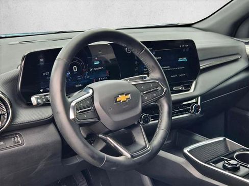 Used 2026 Chevrolet Equinox LT FWD image 10