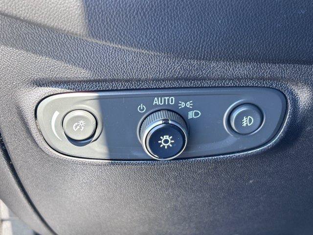 Used 2018 Chevrolet Equinox Premier FWD image 20