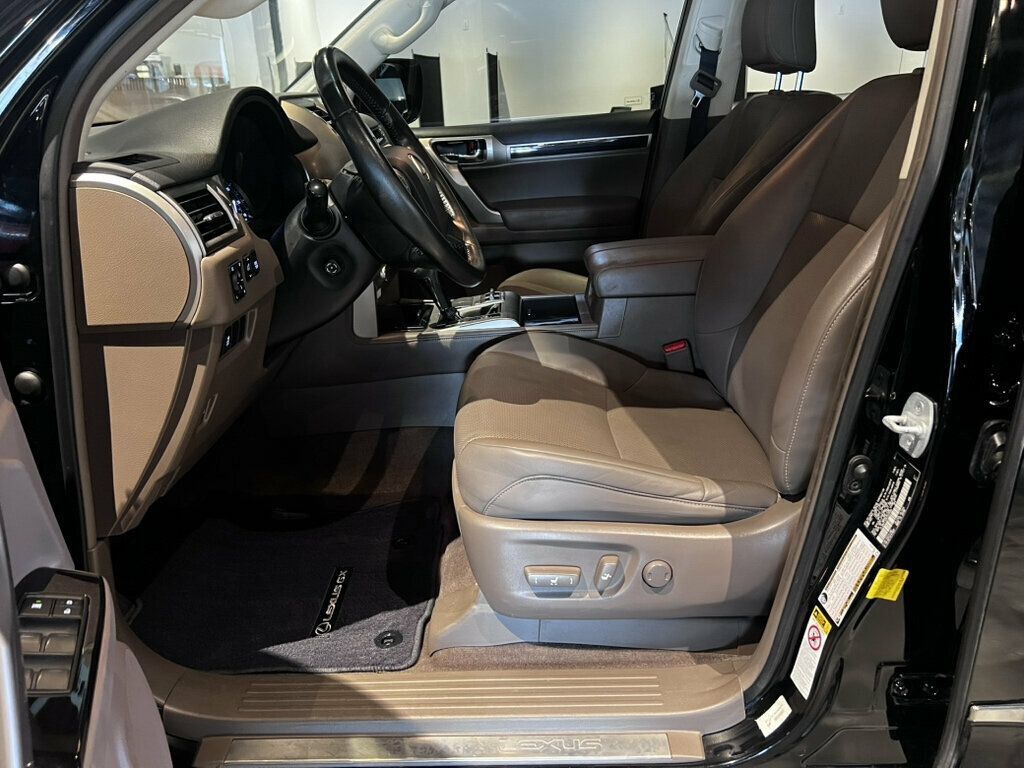 Used 2019 Lexus GX 460 w/ Navigation Package AWD/4WD image 15