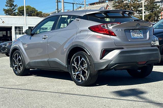 Used 2019 Toyota C-HR Limited FWD image 5