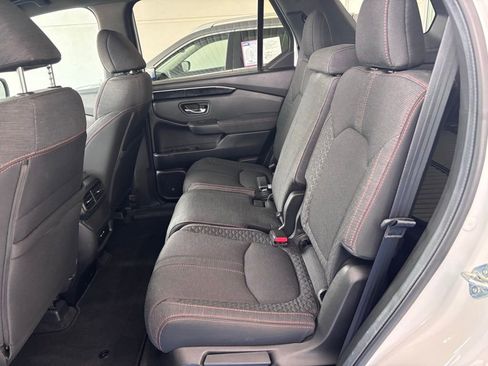 Certified 2025 Honda Pilot Sport image 13