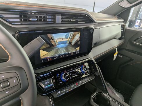 New 2026 GMC Sierra 2500 AT4 w/ AT4 Premium Plus Package AWD/4WD image 23