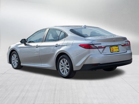 Certified 2025 Toyota Camry LE image 5