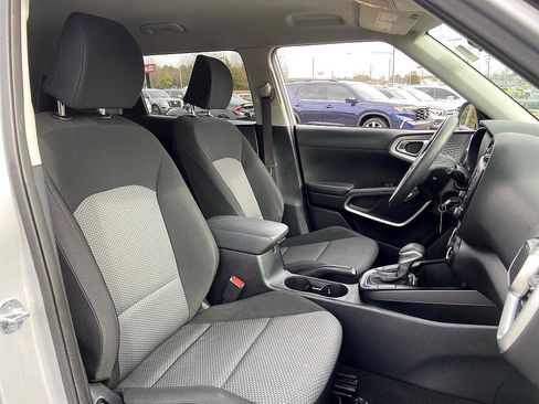Used 2021 Kia Soul LX image 16
