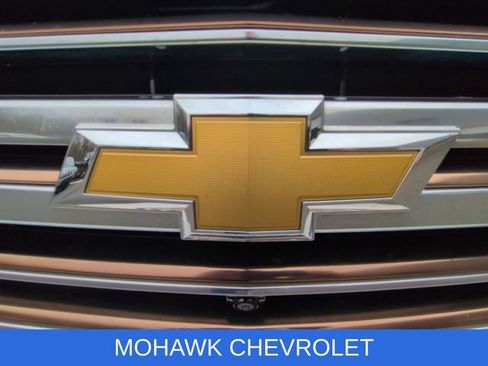 Used 2024 Chevrolet Suburban High Country AWD/4WD image 33