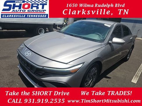 Used 2024 Hyundai Elantra SEL FWD image 1