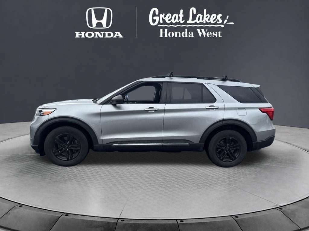 Used 2021 Ford Explorer XLT w/ Equipment Group 202A AWD/4WD image 17