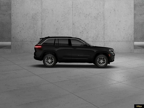 New 2026 Jeep Grand Cherokee Laredo RWD image 9