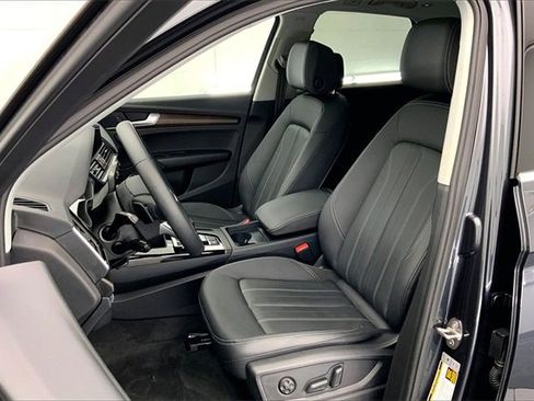 Certified 2023 Audi Q5 2.0T Premium w/ Convenience Package image 25