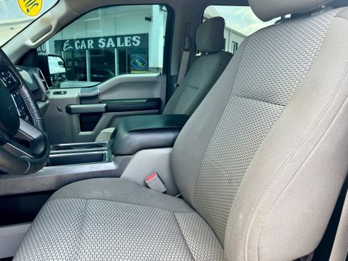 Used 2017 Ford F150 XLT w/ Equipment Group 302A Luxury AWD/4WD image 11