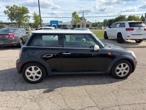 Used 2009 MINI Cooper Hardtop FWD image 4