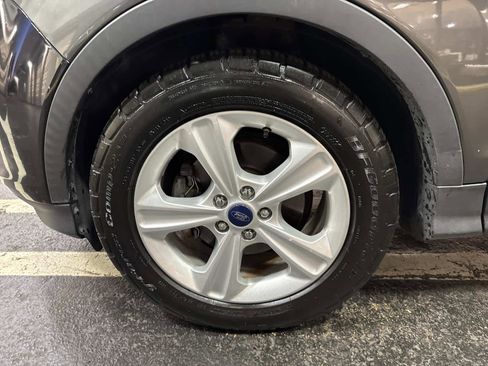 Used 2015 Ford Escape SE image 10