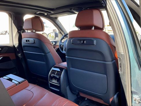 Used 2026 BMW X5 xDrive40i w/ Climate Comfort Package image 20