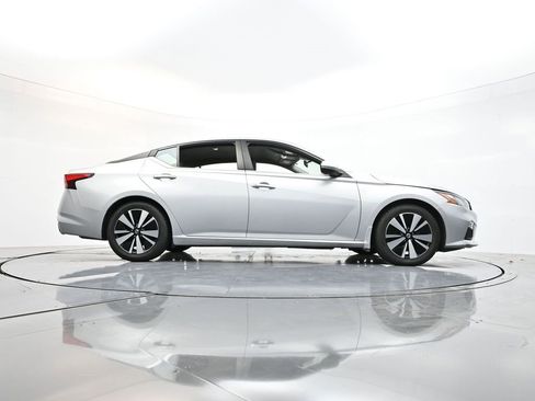 Used 2022 Nissan Altima 2.5 SV image 32