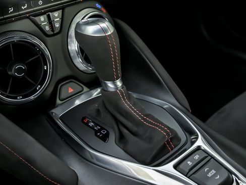 Used 2018 Chevrolet Camaro ZL1 RWD image 38