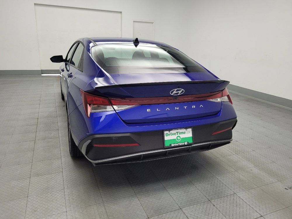 Used 2025 Hyundai Elantra Sport FWD image 6