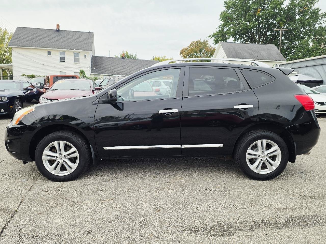 Used 2013 Nissan Rogue SV w/ Premium Pkg AWD/4WD image 8