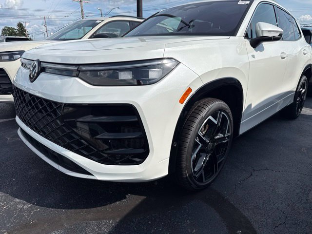 New 2026 Volkswagen Tiguan SEL R-Line AWD/4WD image 11