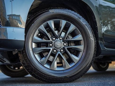 Used 2022 Lexus GX 460 Premium image 18