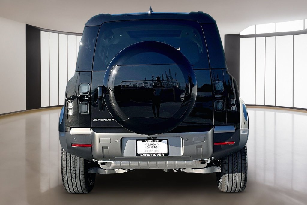 New 2026 Land Rover Defender 110 S AWD/4WD image 4