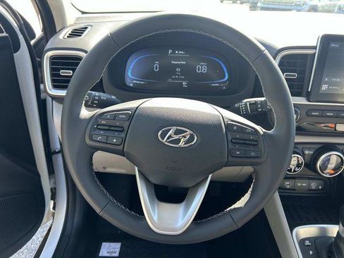New 2026 Hyundai Venue SEL FWD image 7