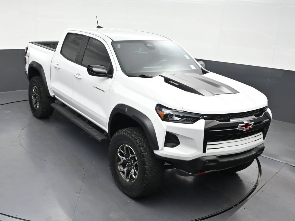 Used 2024 Chevrolet Colorado ZR2 AWD/4WD image 26