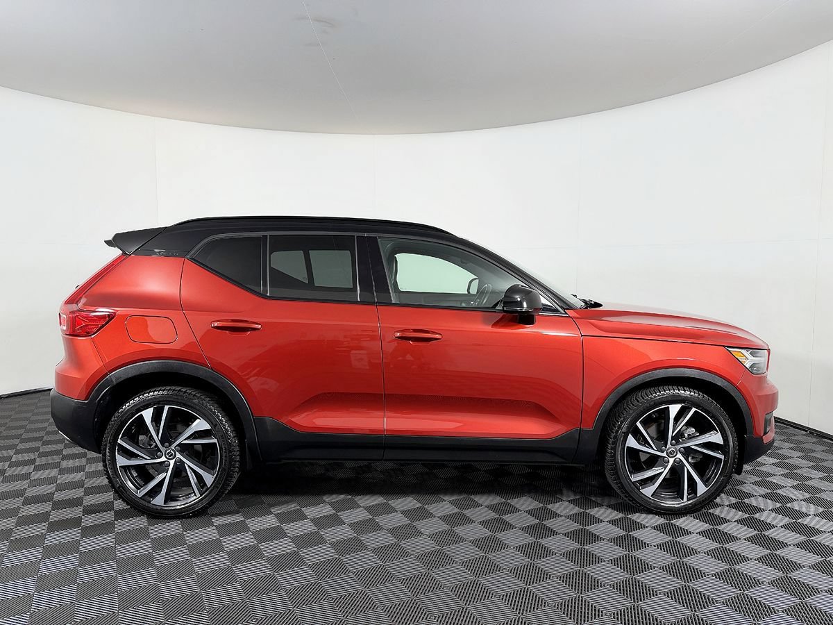 Used 2020 Volvo XC40 T5 R-Design w/ Protection Package Premier AWD/4WD image 7