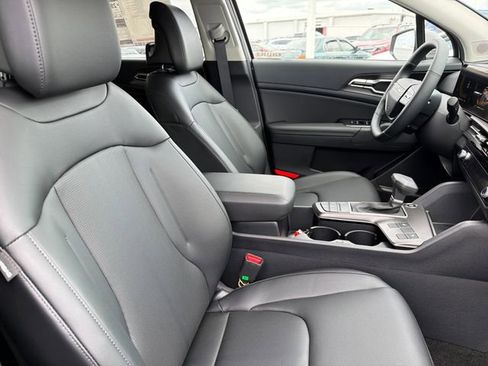 New 2026 Kia Sportage EX FWD image 22