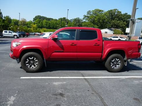 Used 2022 Toyota Tacoma SR5 w/ Technology Package RWD image 8