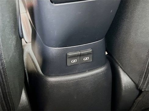 Used 2020 Nissan Versa SV image 31