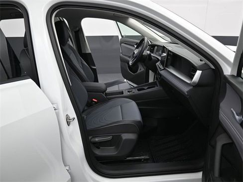 New 2026 Volkswagen Tiguan SE image 14