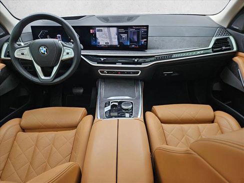 Used 2023 BMW X7 xDrive40i w/ Premium Package image 18