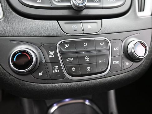 Used 2024 Chevrolet Malibu LT image 16