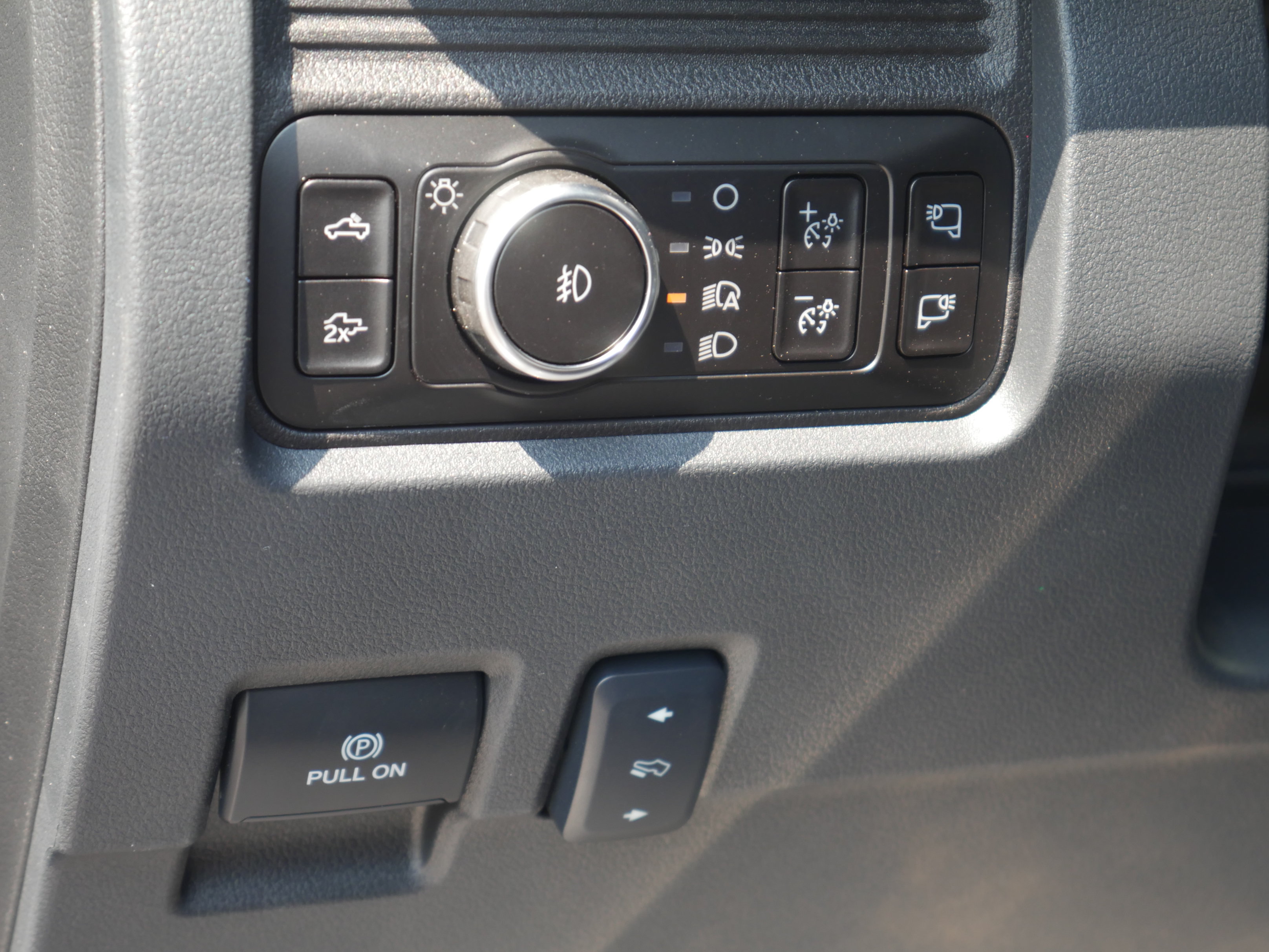New 2026 Ford F350 Lariat w/ Lariat Premium Package AWD/4WD image 6