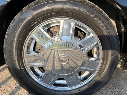 Used 2008 Cadillac DTS w/ Sun And Sound Package FWD image 27