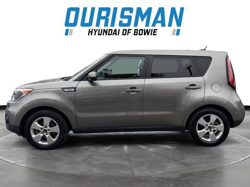 Used 2017 Kia Soul image 3
