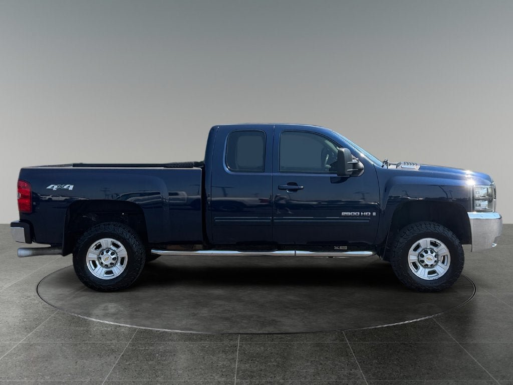 Used 2009 Chevrolet Silverado 2500 LTZ w/ Safety Package AWD/4WD image 11