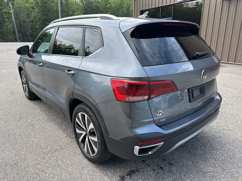 Used 2023 Volkswagen Taos SE image 4